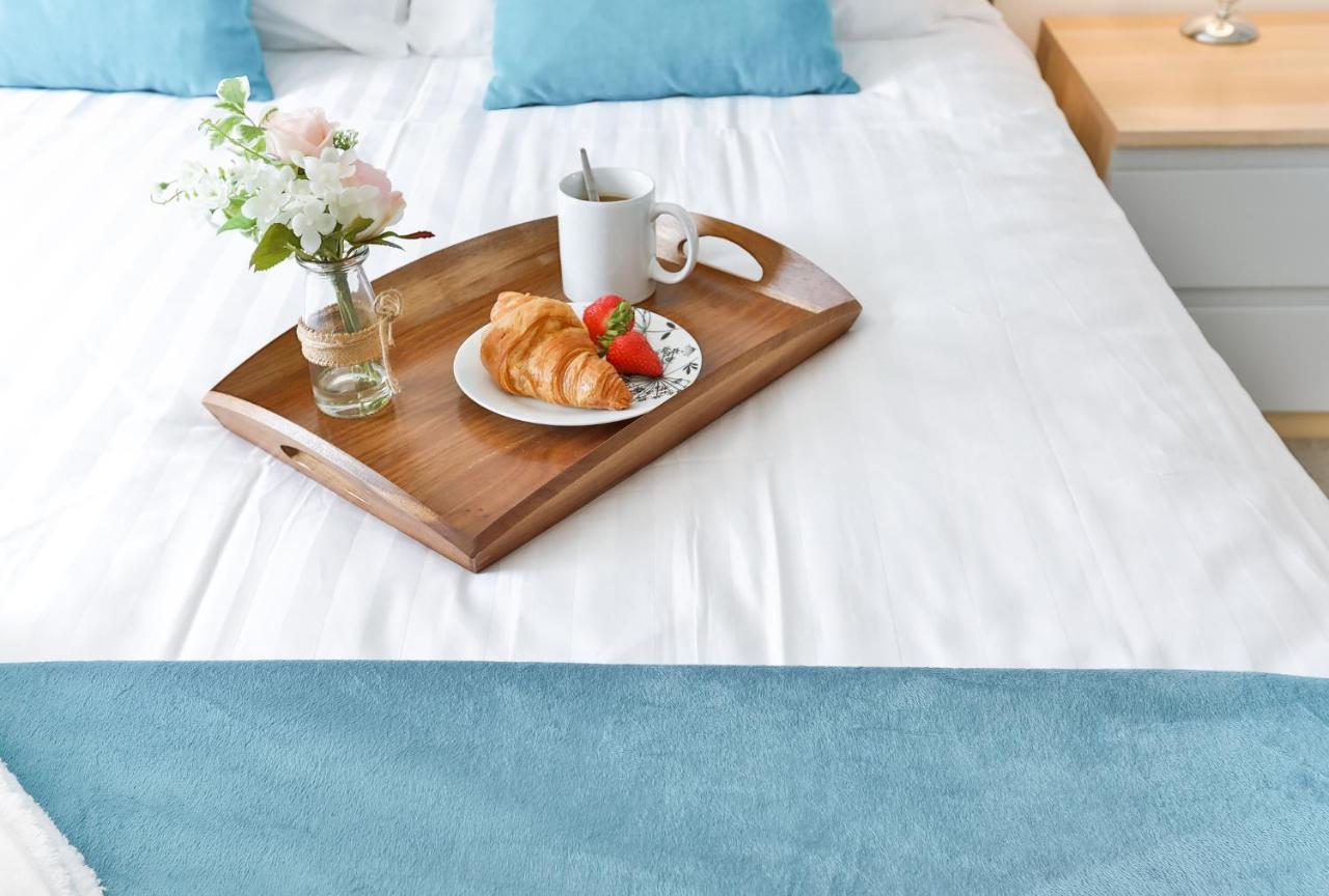 Kvm - Jubilee Mansions Apartment By Kvm Stays Питерборо Екстериор снимка