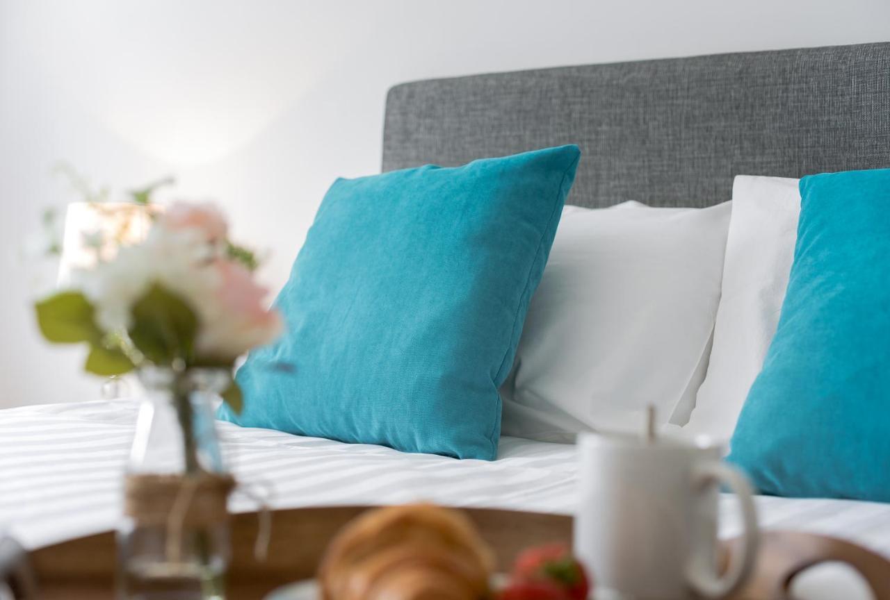 Kvm - Jubilee Mansions Apartment By Kvm Stays Питерборо Екстериор снимка